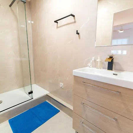 Apartamento Grand Idéal Famille, Proche Plage, Bon Emplacement Pour Visiter La Côte D'azur Nice